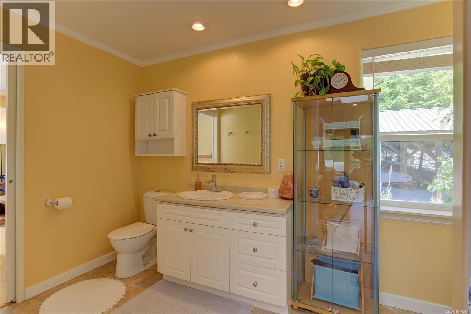 9857 Youbou Rd - 25
