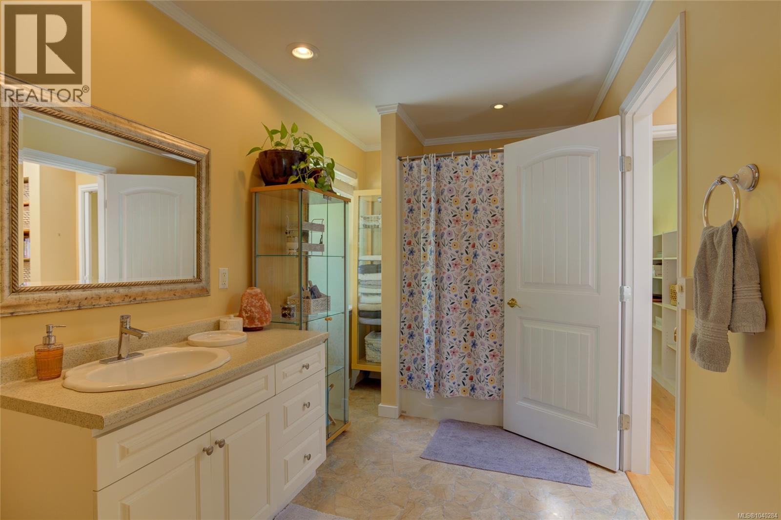 9857 Youbou Rd - 26
