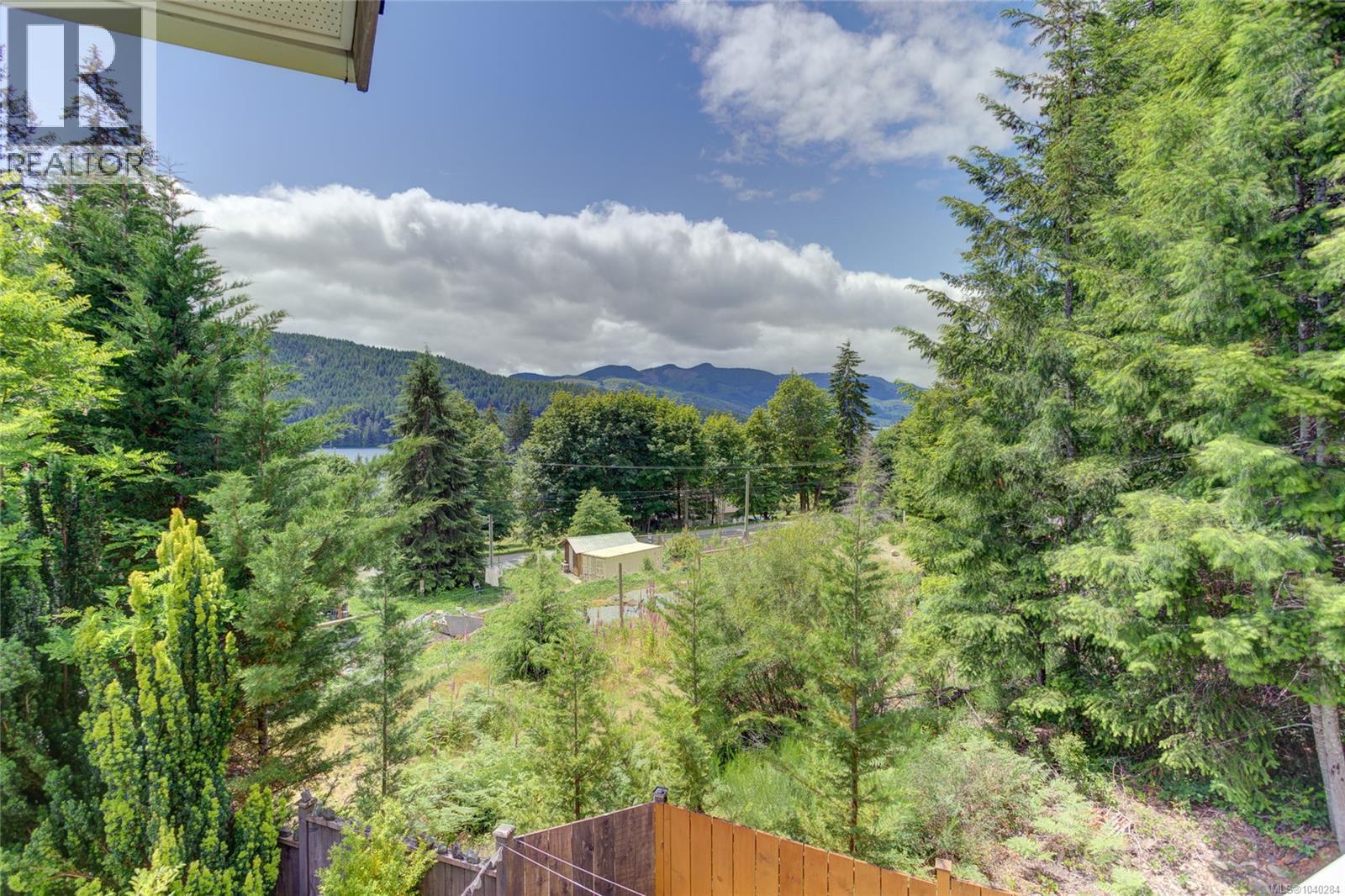 9857 Youbou Rd - 30