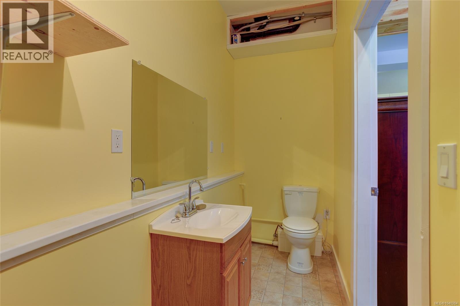 9857 Youbou Rd - 45