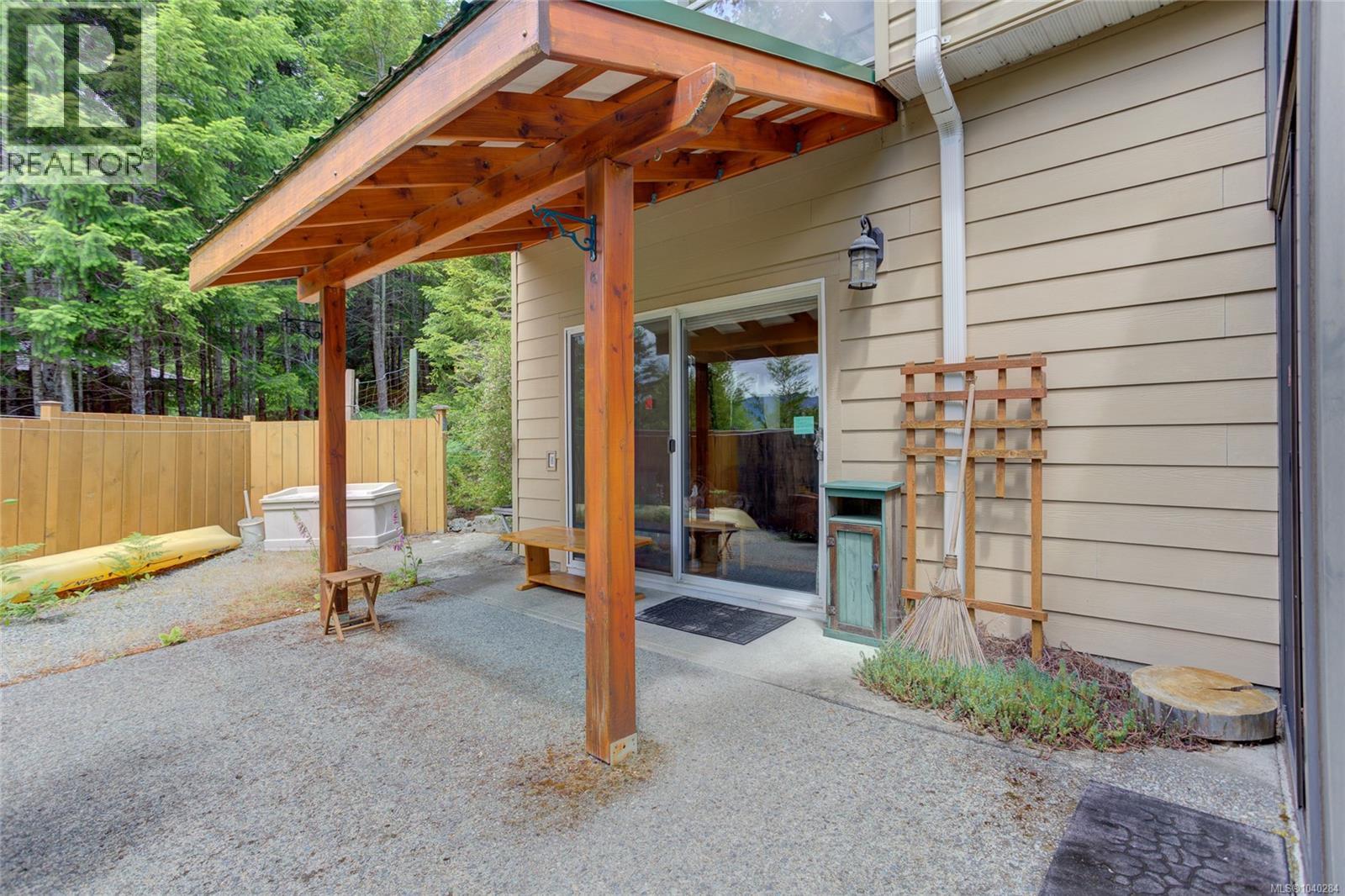 9857 Youbou Rd - 46