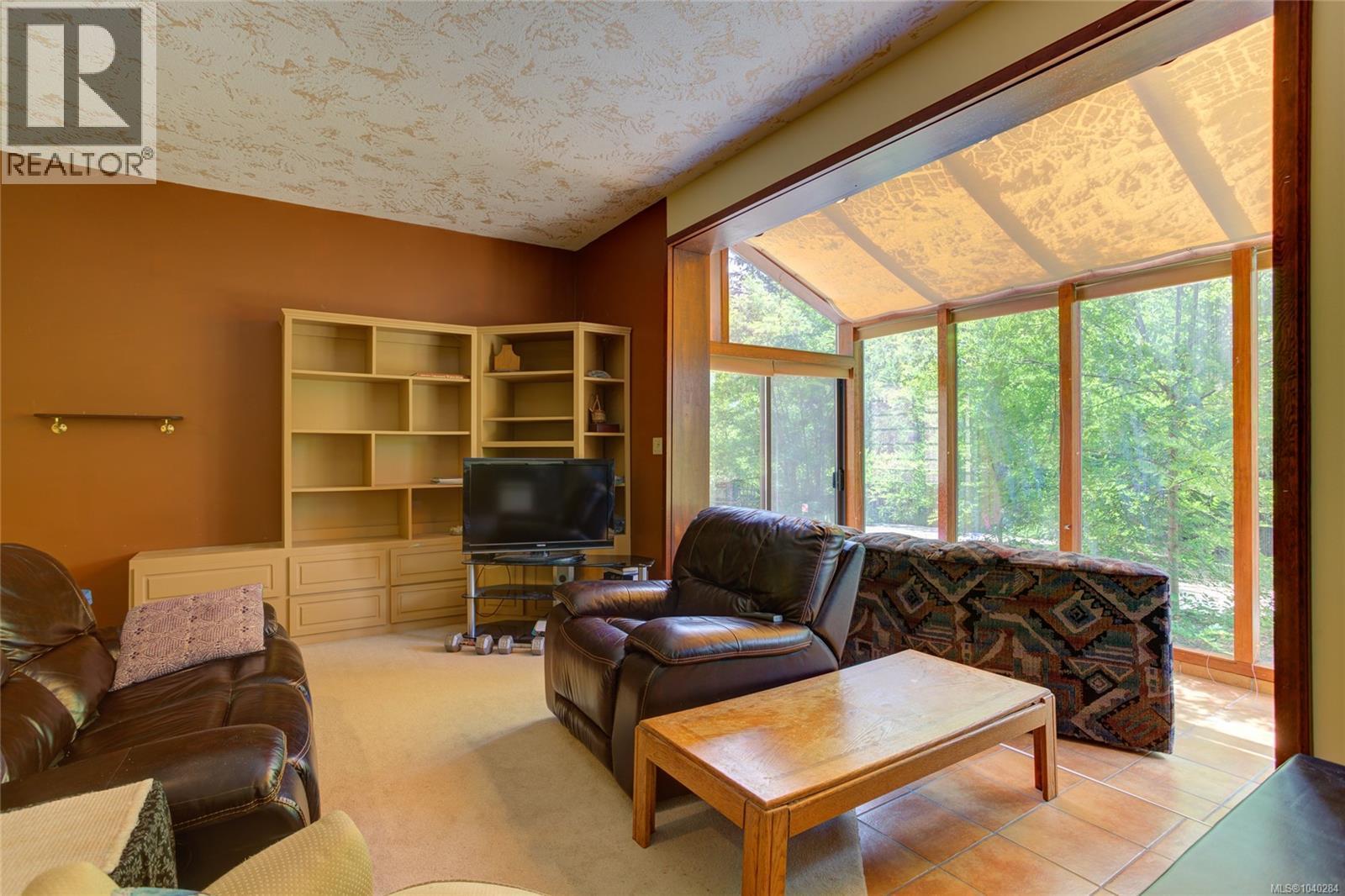 9857 Youbou Rd - 48