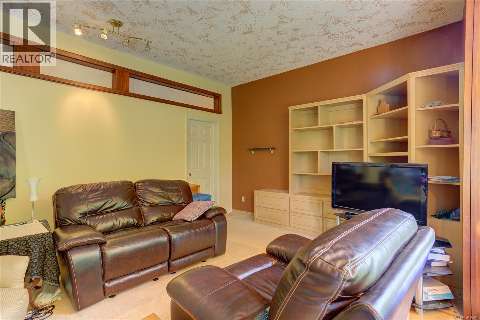 9857 Youbou Rd - 51