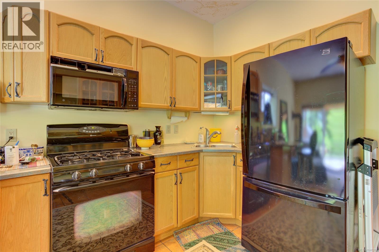 9857 Youbou Rd - 55