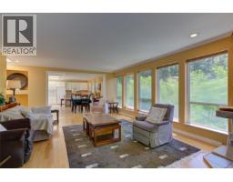 Living room - 9857 Youbou Rd, Youbou, BC V0R3E1 Photo 15