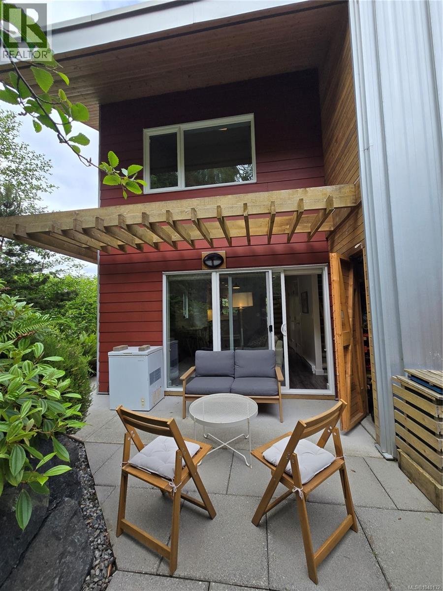 122 605 Gibson St, Tofino