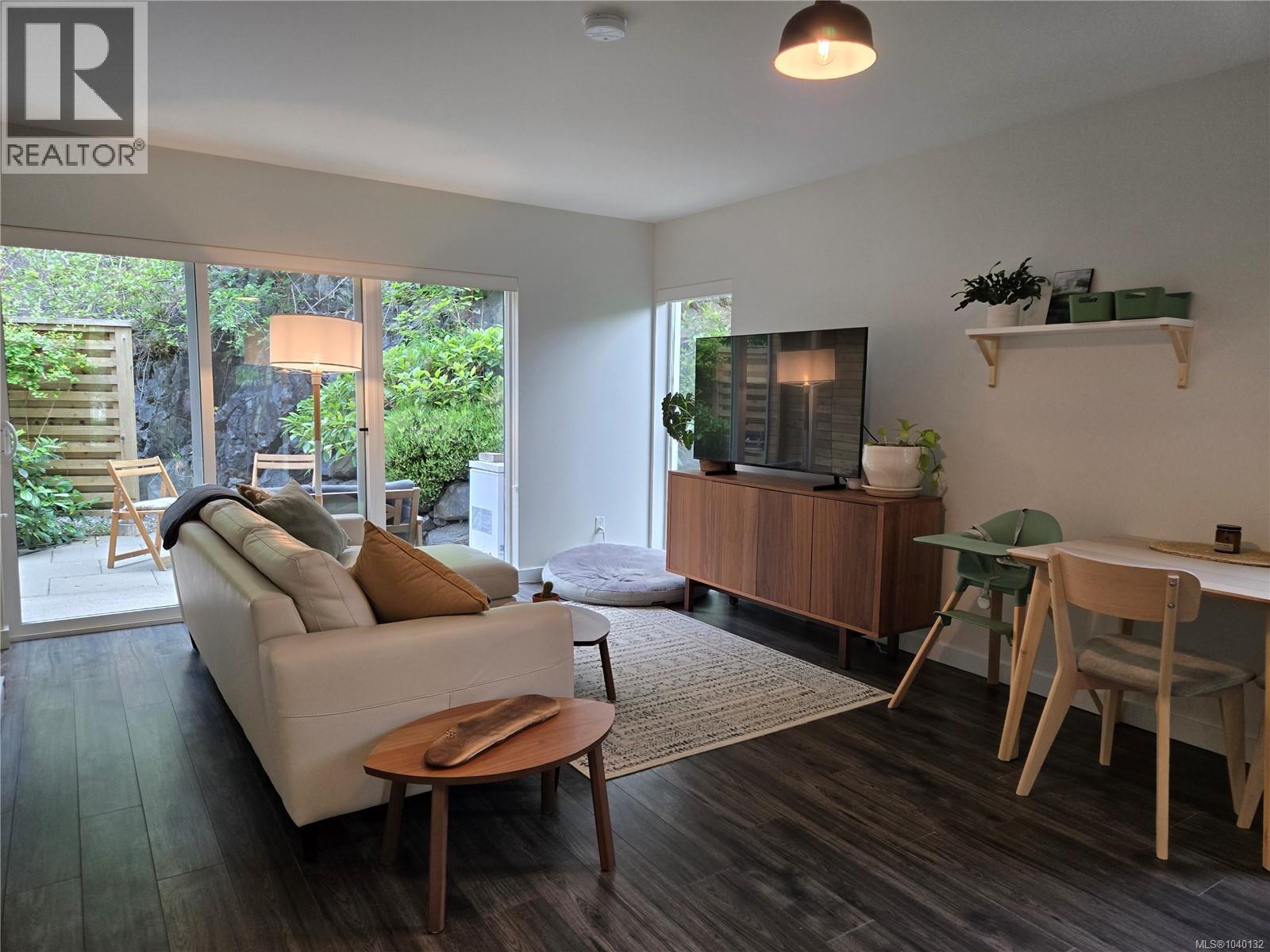 122 605 Gibson St, Tofino