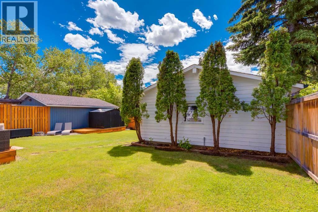 956 Midridge Drive SE — photo 43