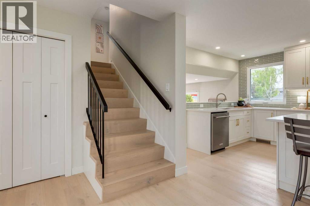 956 Midridge Drive SE — photo 14