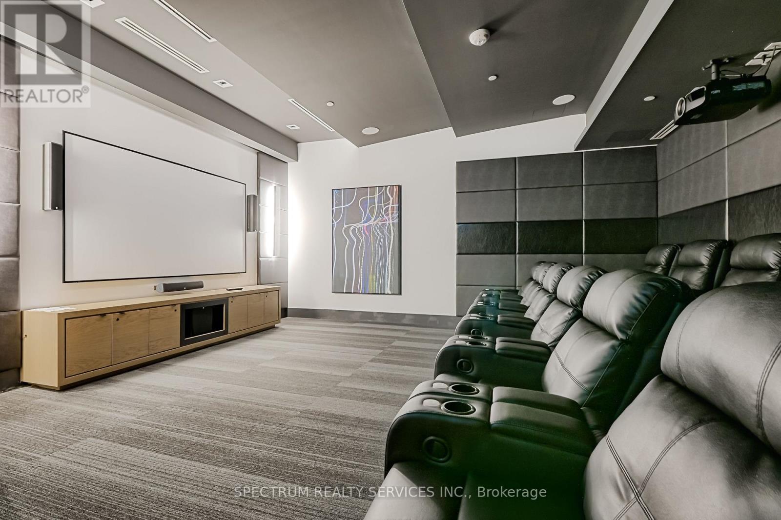 #207 20 THOMAS RILEY ROAD W - 31