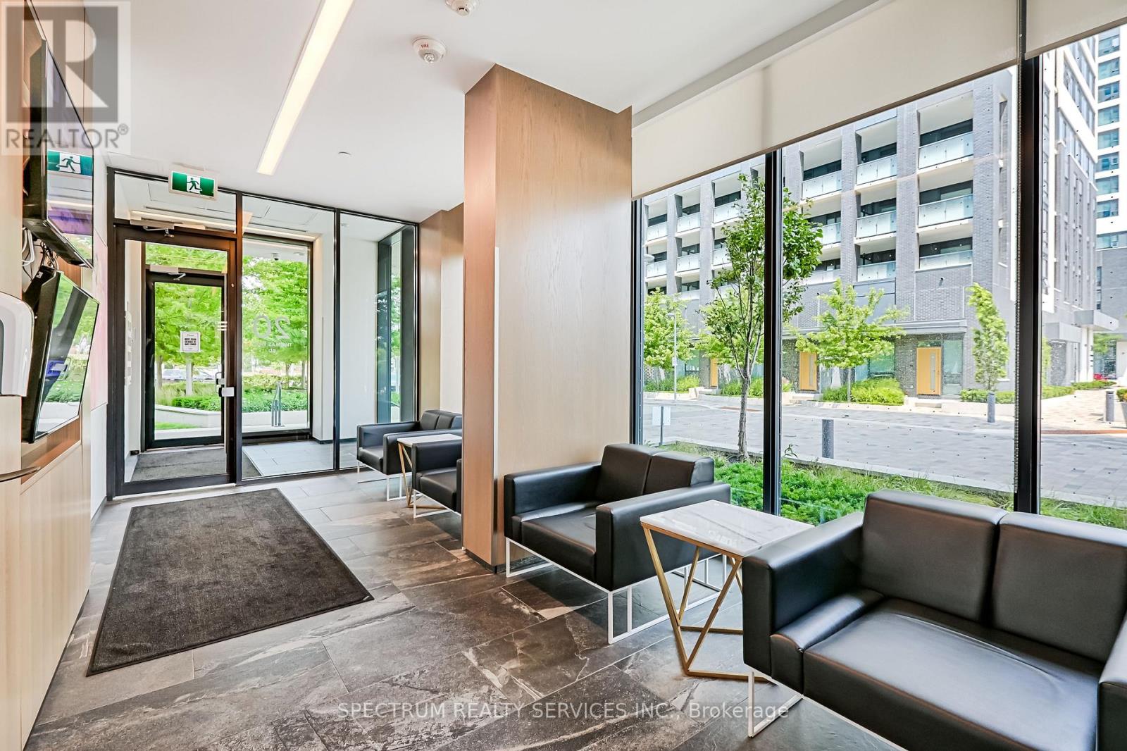 #207 20 THOMAS RILEY ROAD W - 4