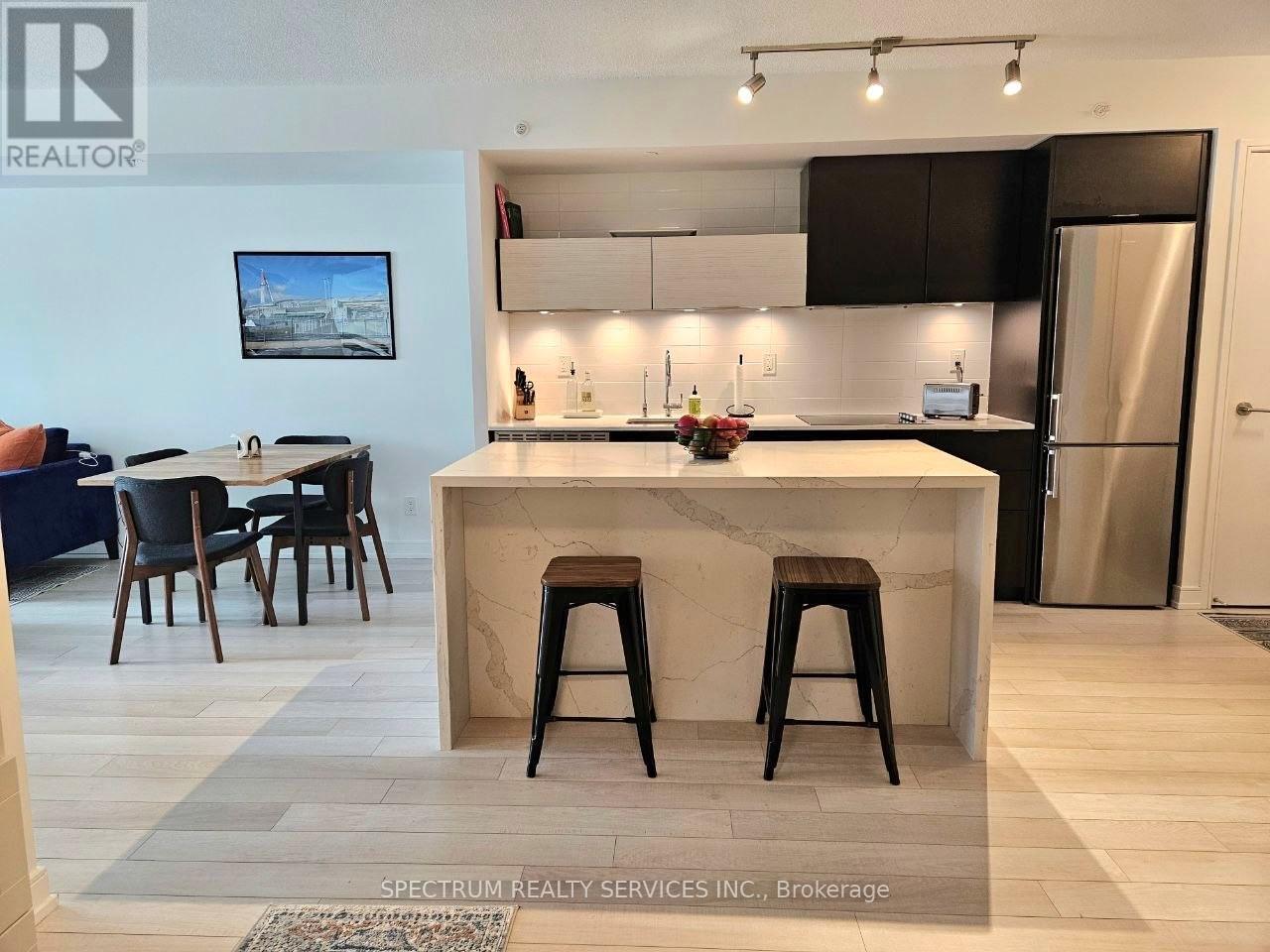#207 20 THOMAS RILEY ROAD W - 7