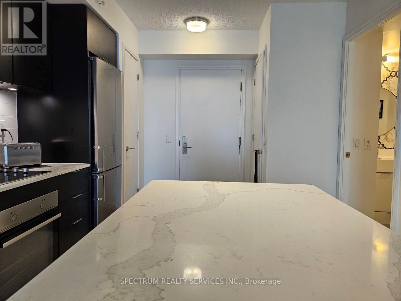 #207 20 THOMAS RILEY ROAD W - 8