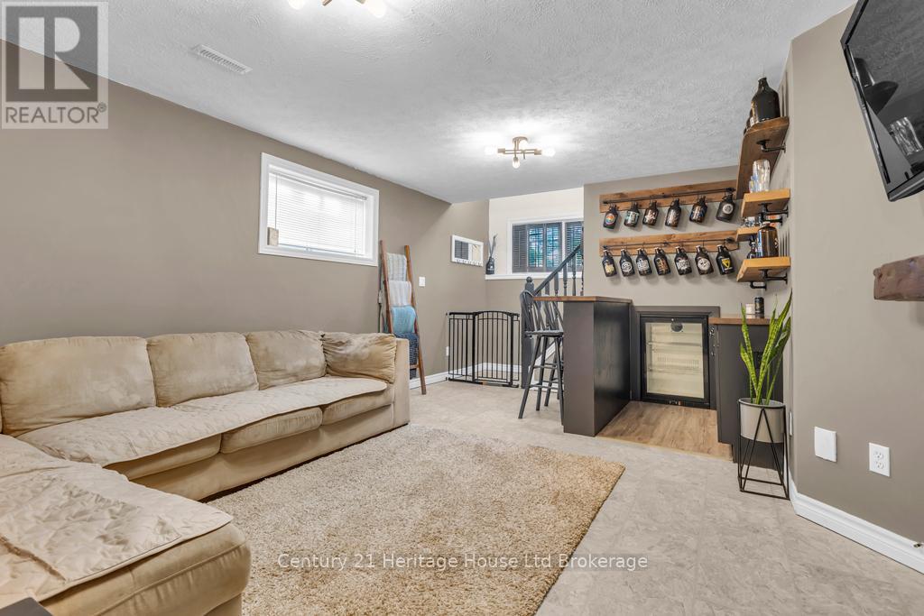 14 HERFORD STREET - 21