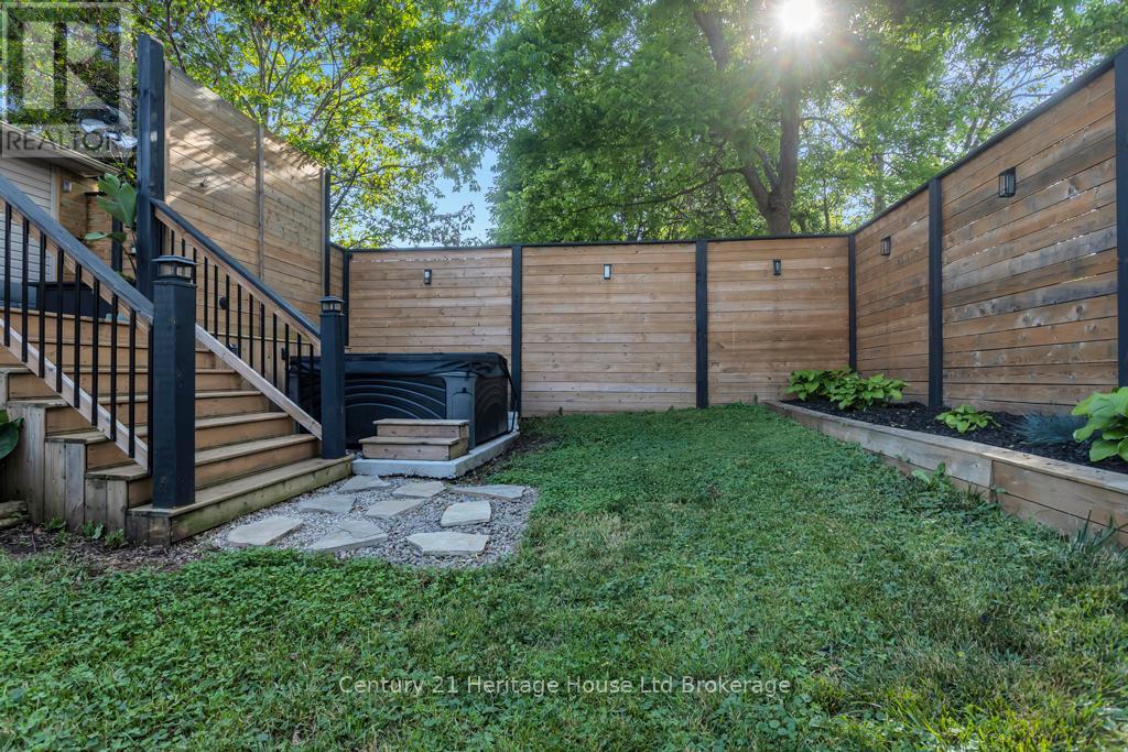 14 HERFORD STREET - 29