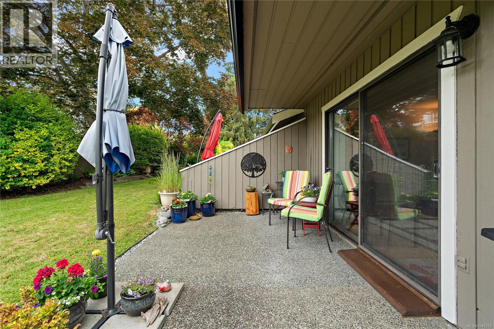 8 1950 Cultra Ave, Central Saanich