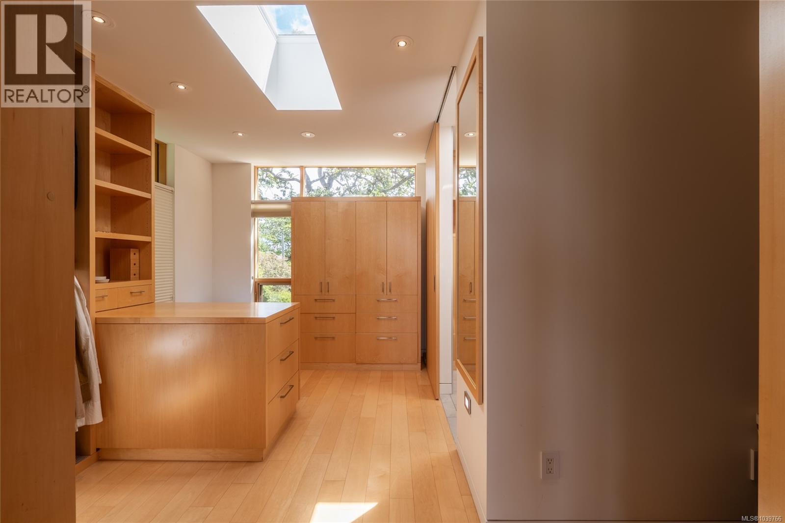  435 Chadwick Place, Victoria