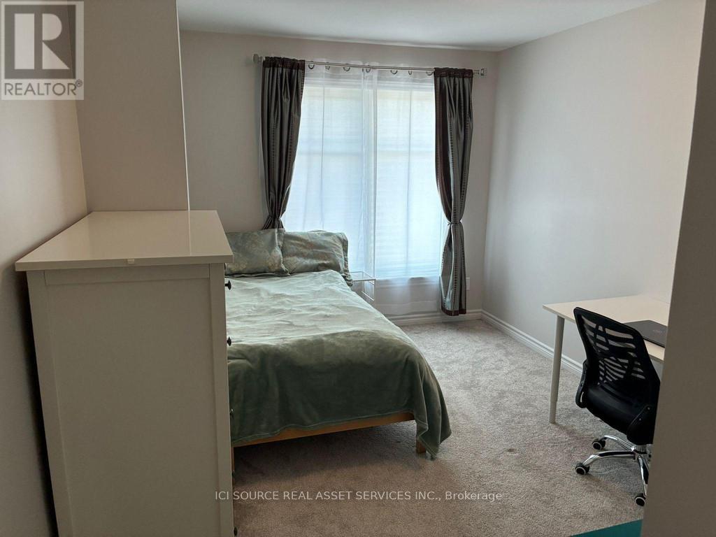 3 Bed, 3 Bath House for Rent in Ottawa – 303 KANASHTAGE TERRACE, Ottawa – MLS# X13439338 - Image 27