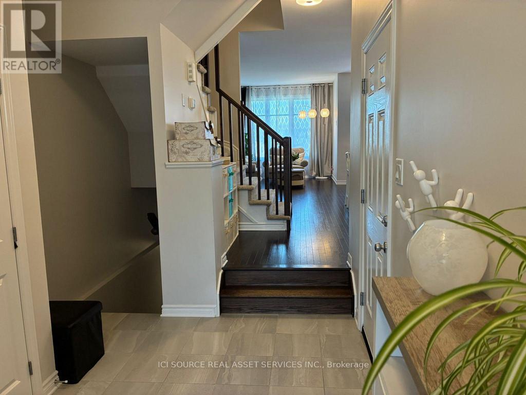 3 Bed, 3 Bath House for Rent in Ottawa – 303 KANASHTAGE TERRACE, Ottawa – MLS# X13439338 - Image 9