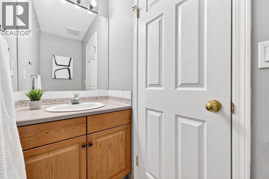 #12 635 Marsh Road NE - 19