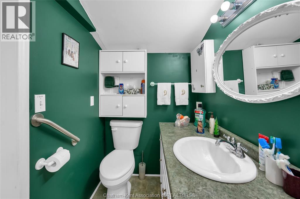 18518 Erie Shore DRIVE - 21