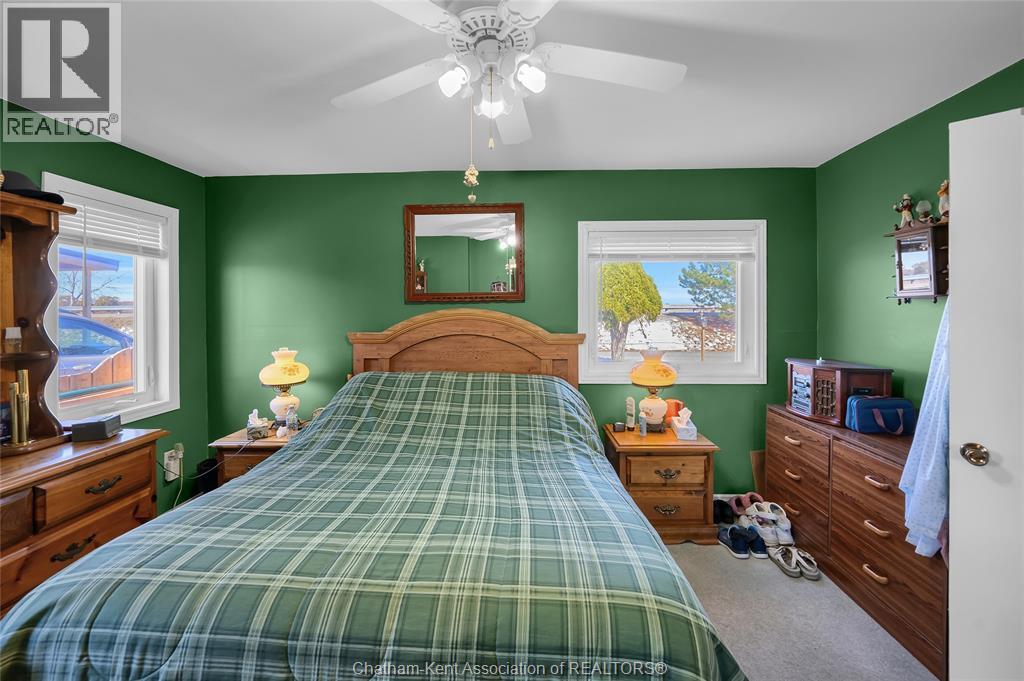 18518 Erie Shore DRIVE - 17