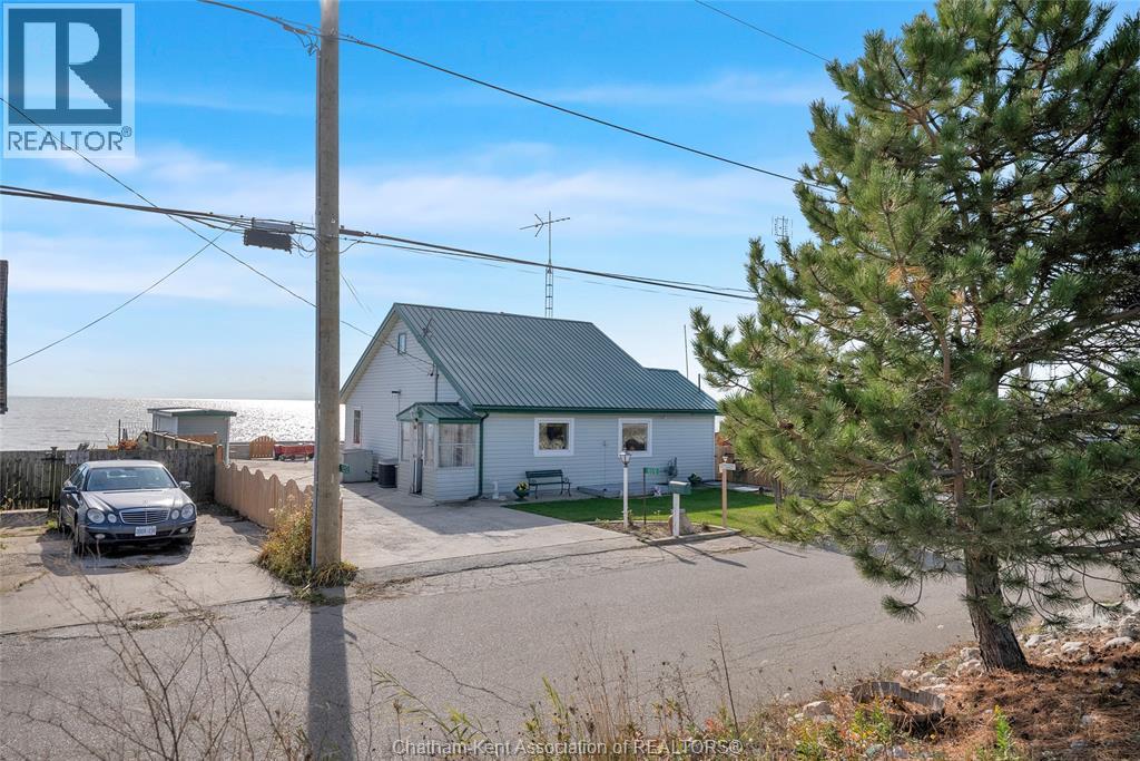 18518 Erie Shore DRIVE - 43