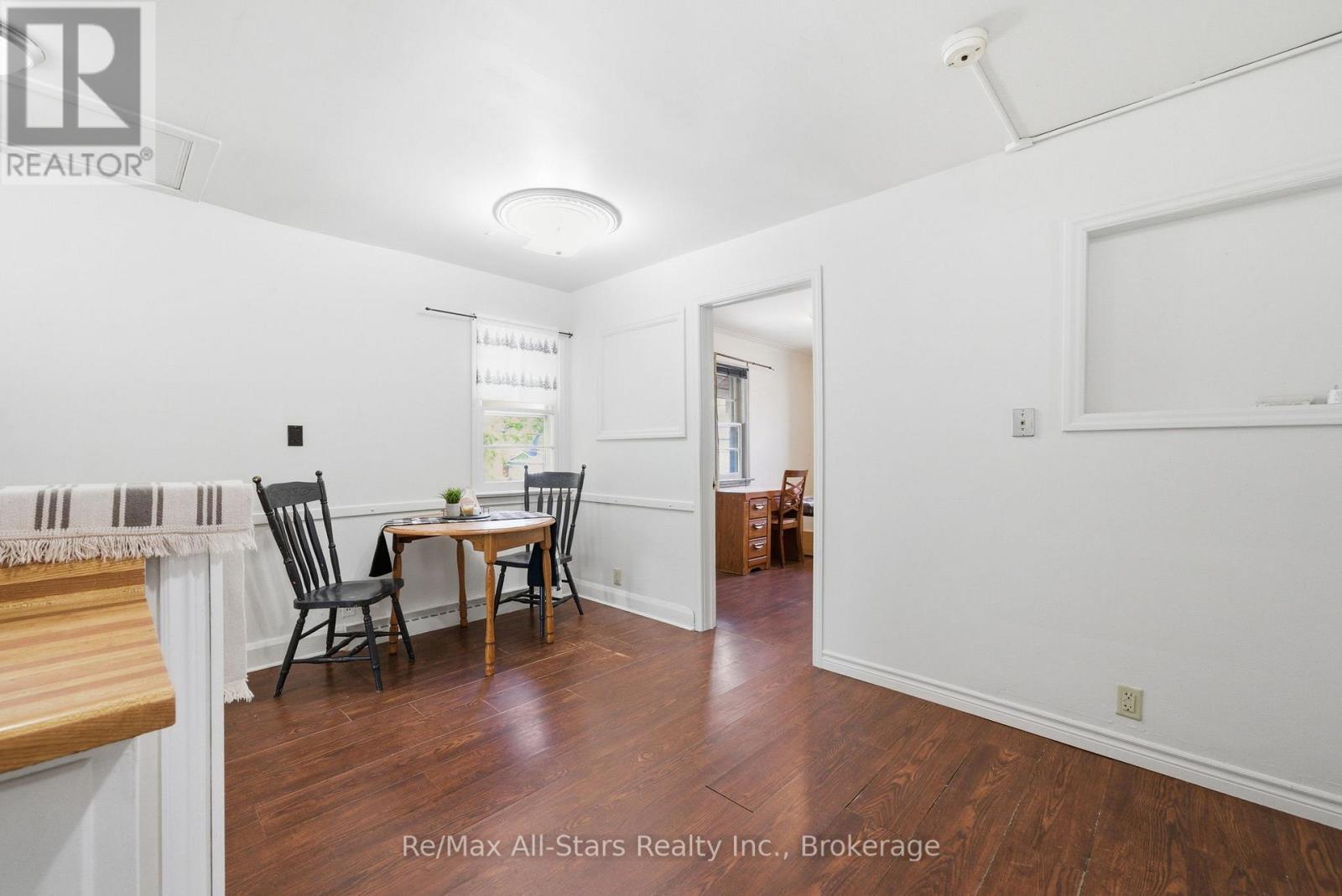 103 DURHAM STREET W - 10