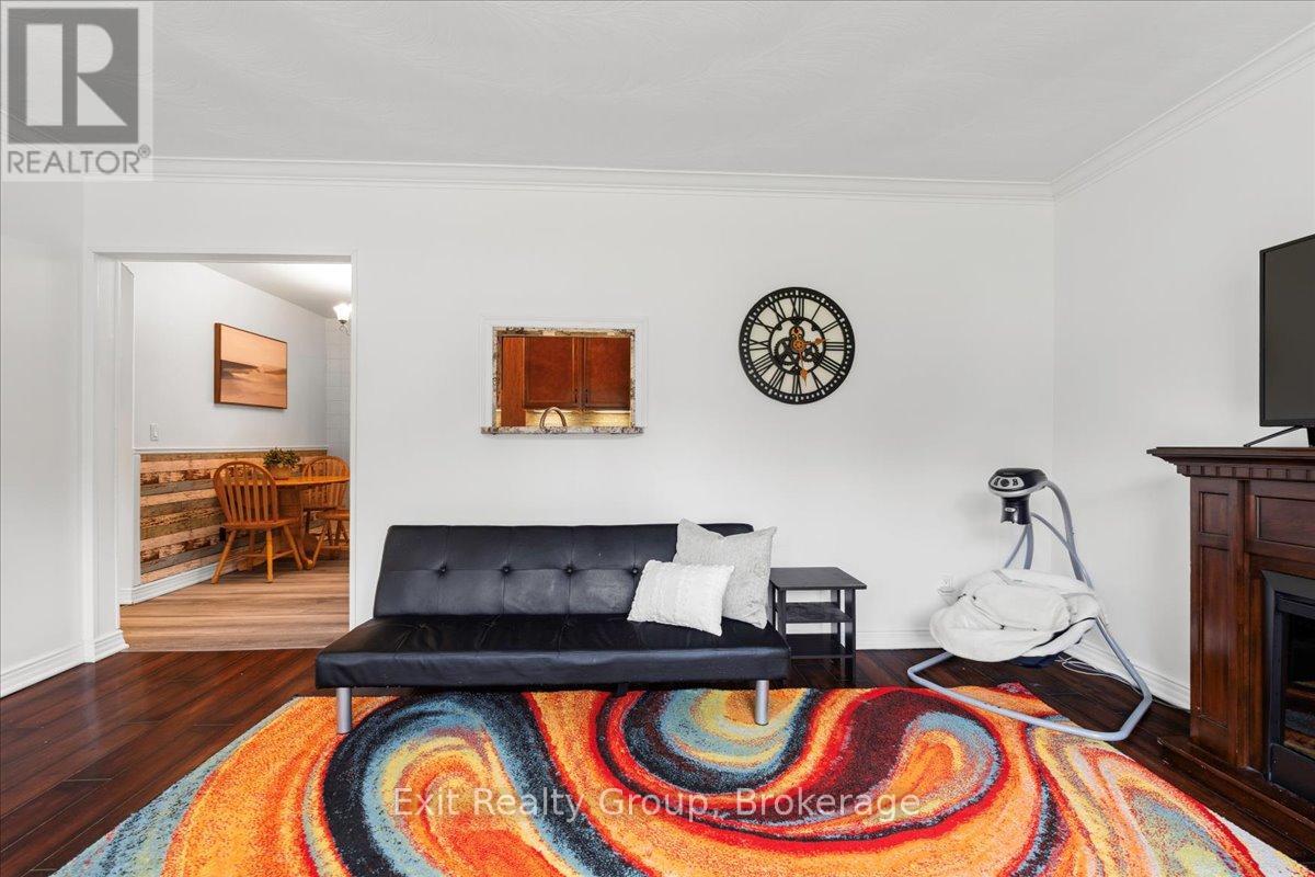 29 BARRY ROAD - 11