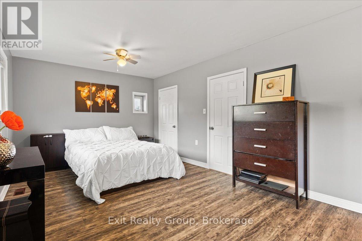 29 BARRY ROAD - 14