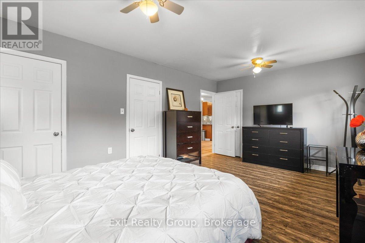 29 BARRY ROAD - 15