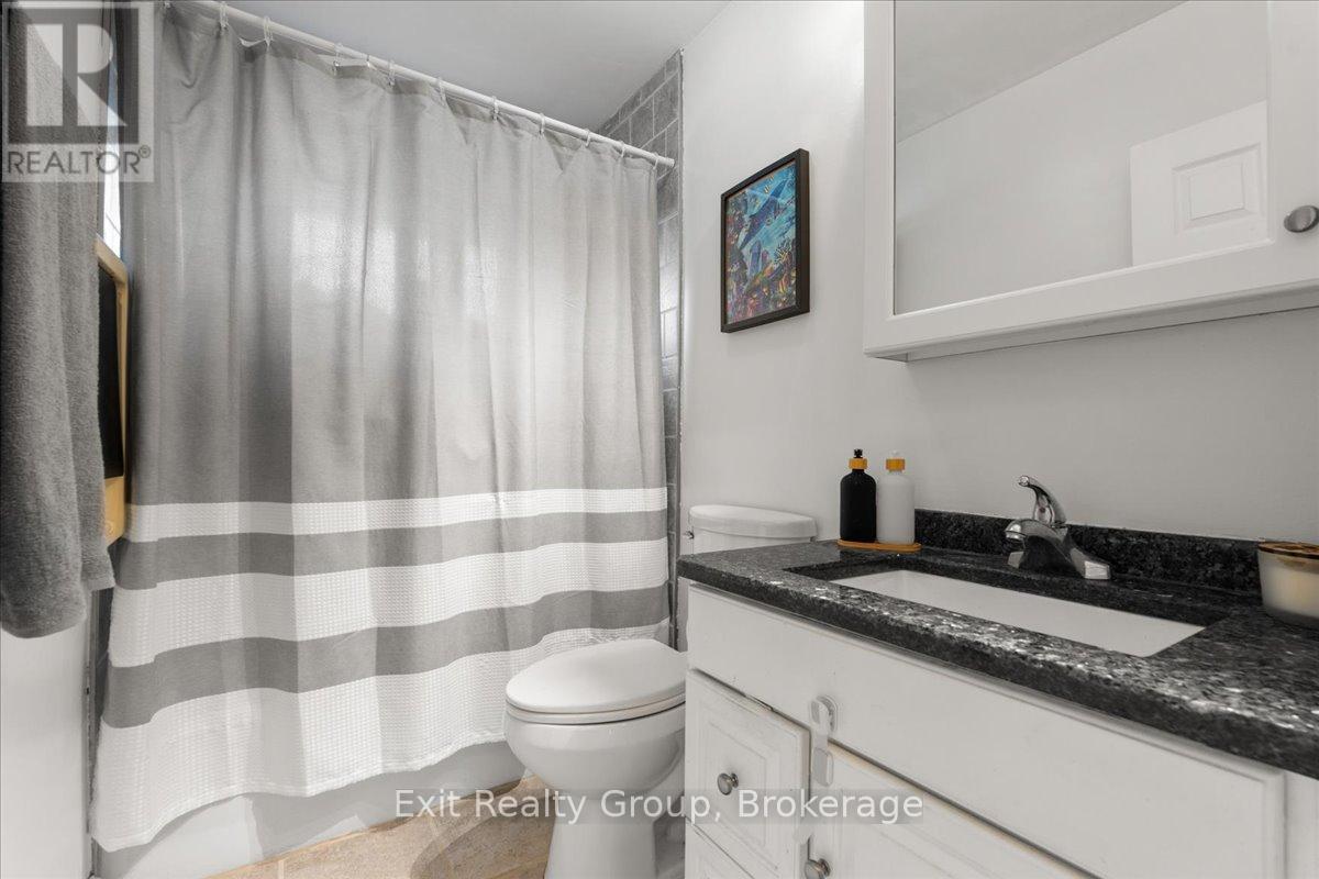 29 BARRY ROAD - 17