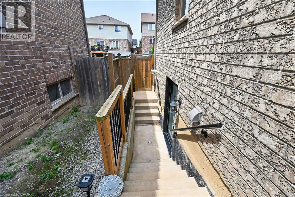 4-bedroom home for sale at 6 SOUTHWOOD Crescent, Caledonia ON · photo 28 of 51