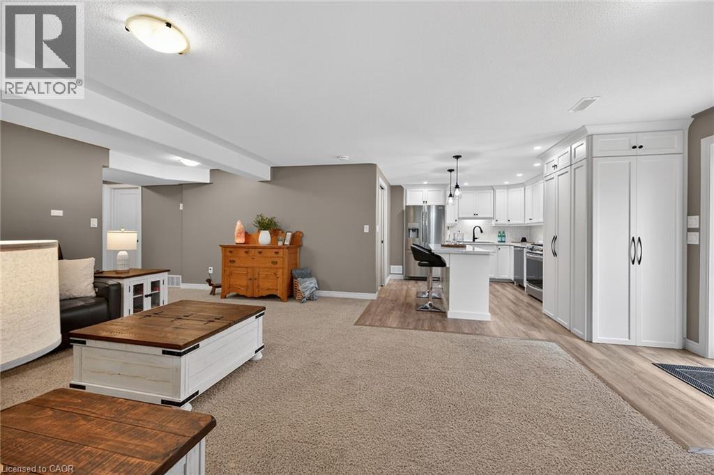 4-bedroom home for sale at 6 SOUTHWOOD Crescent, Caledonia ON · photo 33 of 51