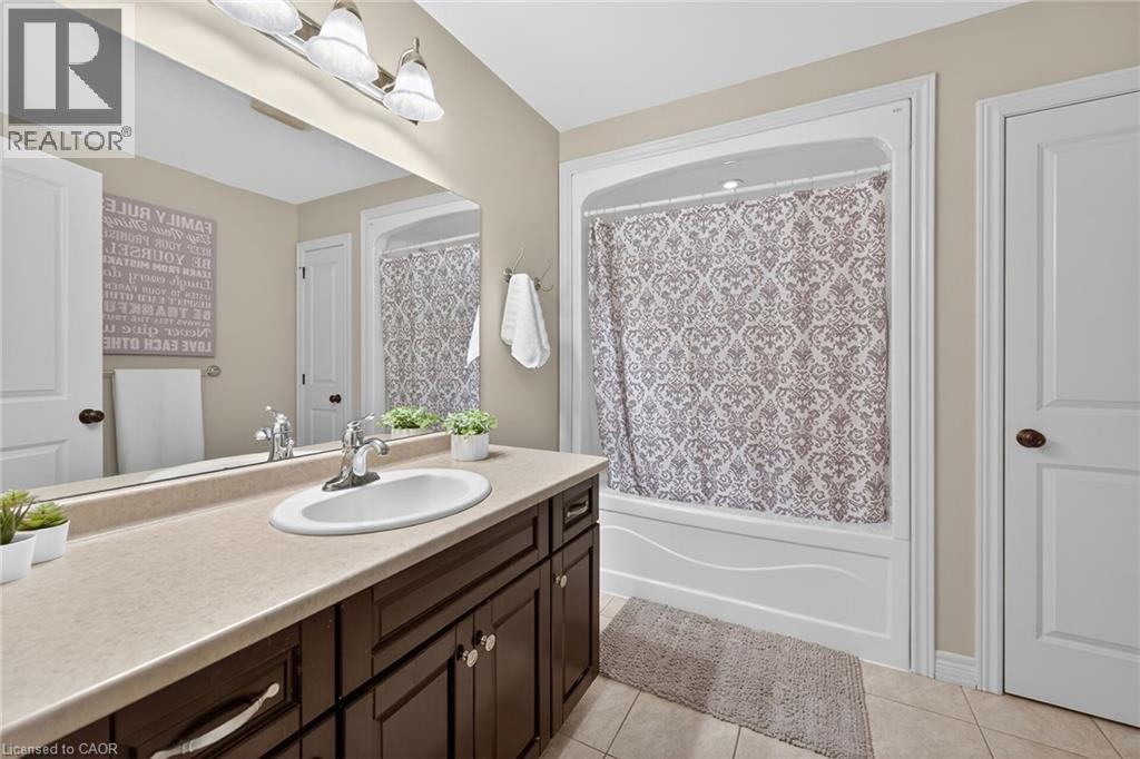 4-bedroom home for sale at 6 SOUTHWOOD Crescent, Caledonia ON · photo 26 of 51