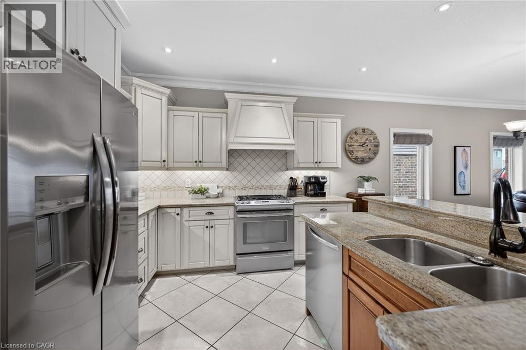 4-bedroom home for sale at 6 SOUTHWOOD Crescent, Caledonia ON · photo 13 of 51