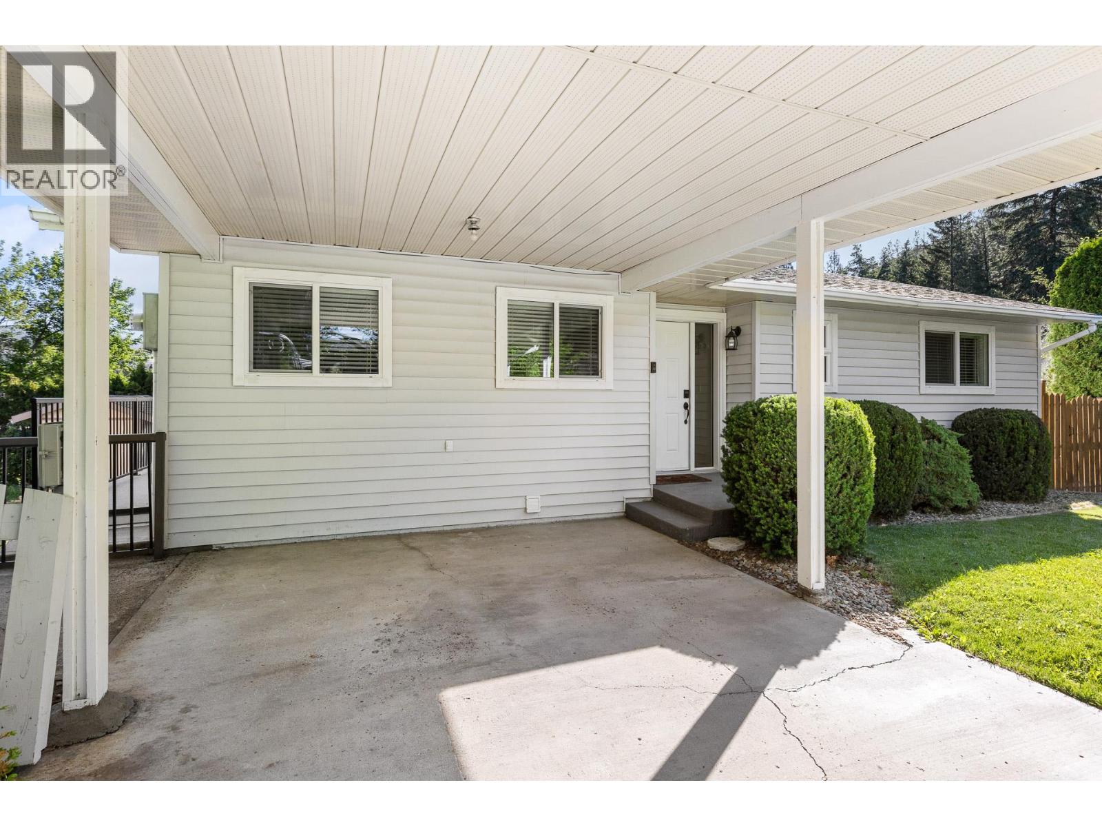 2954 Sandstone Drive, West Kelowna