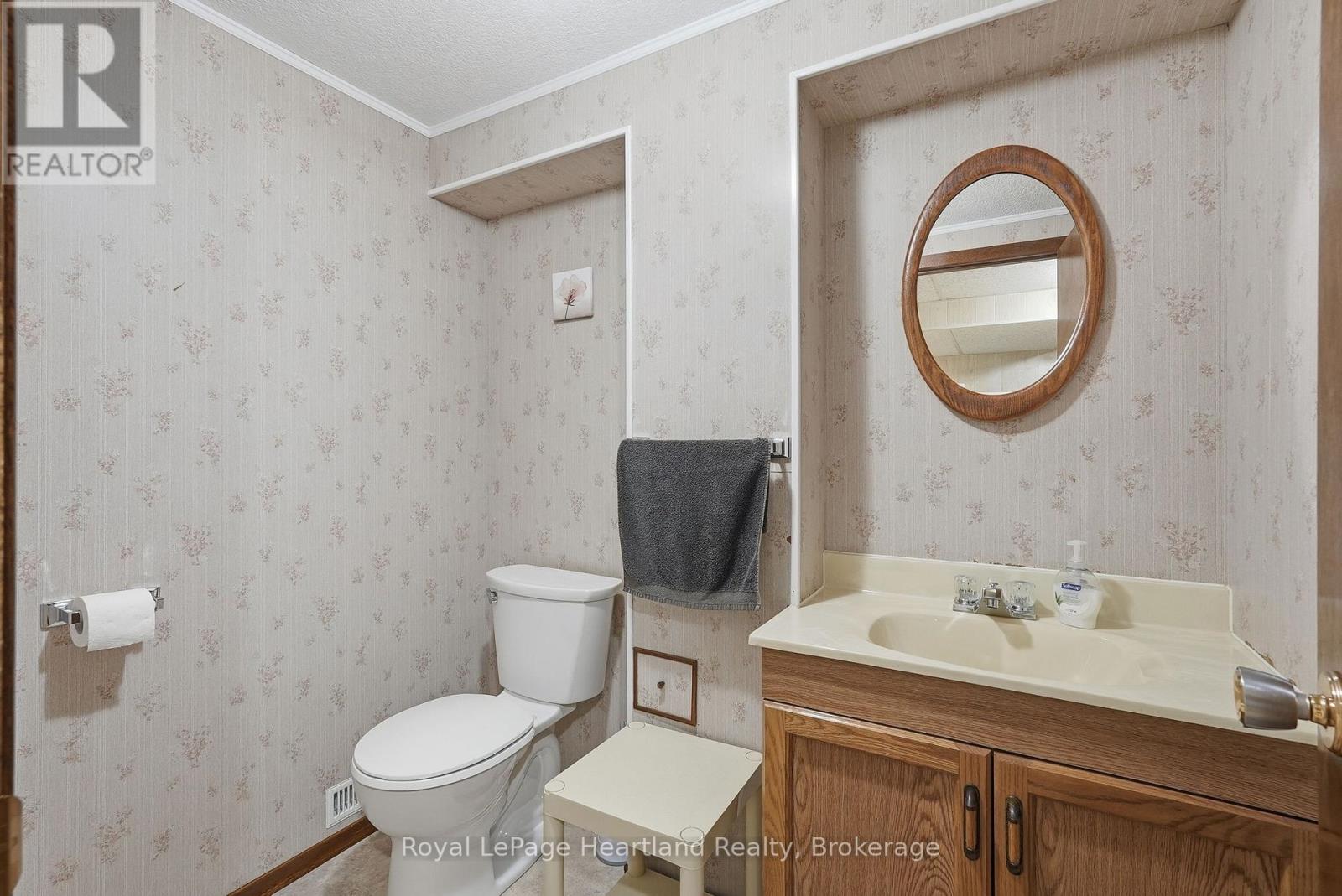 265 THOMAS STREET - 20