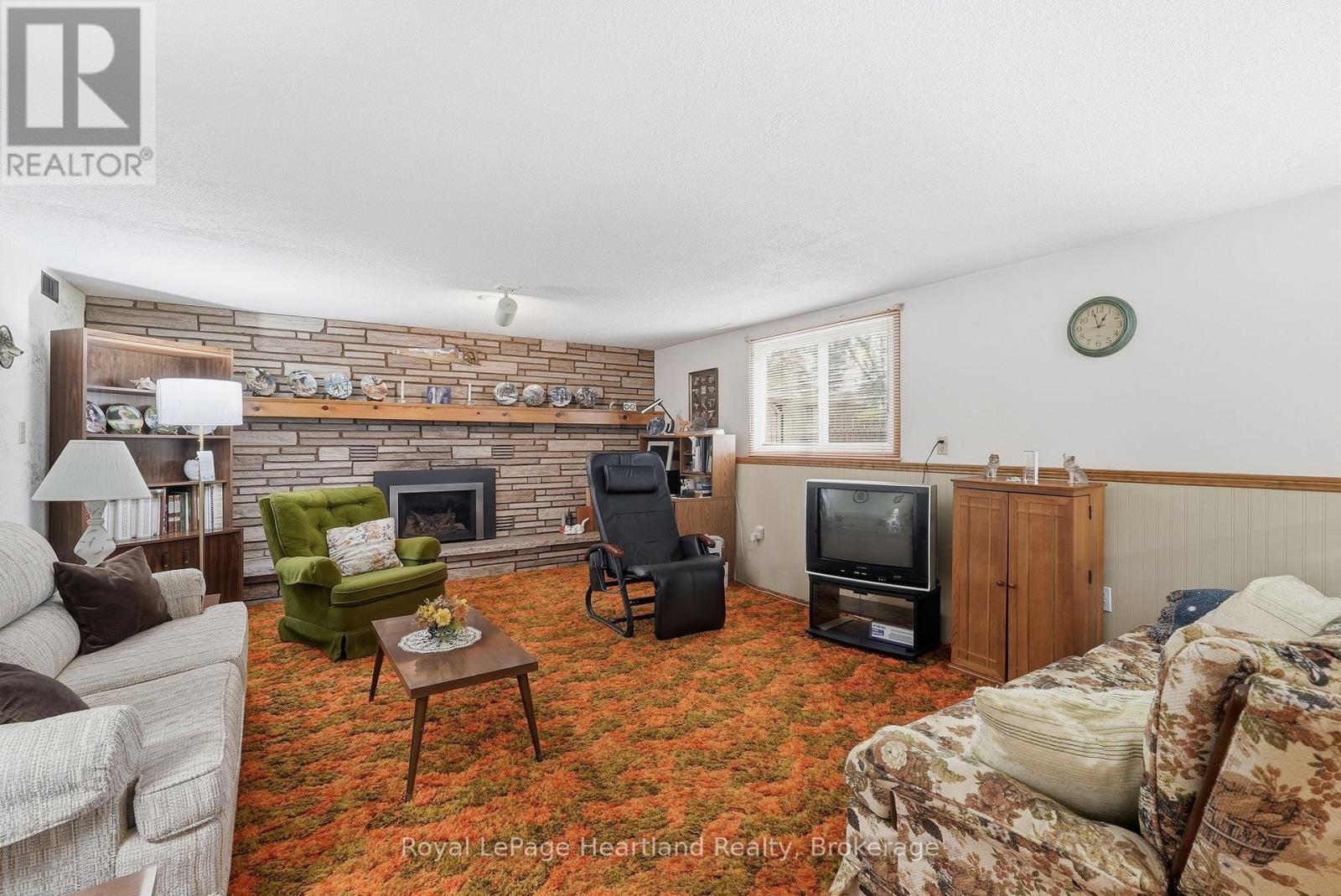 265 THOMAS STREET - 24