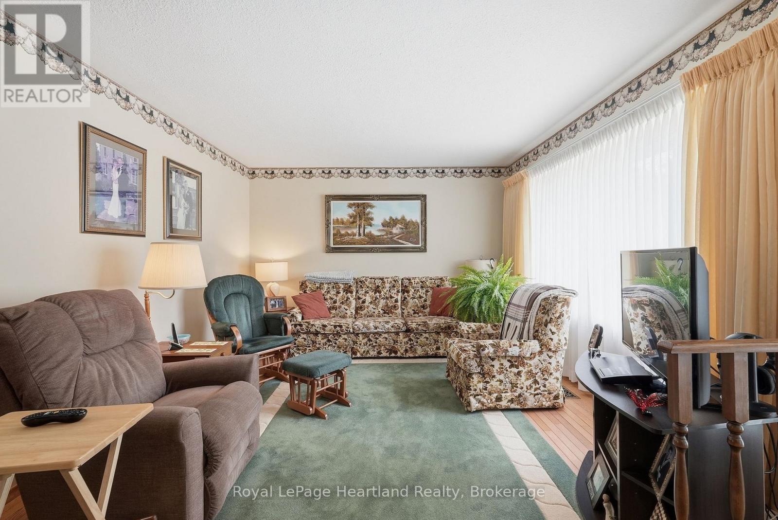 265 THOMAS STREET - 5