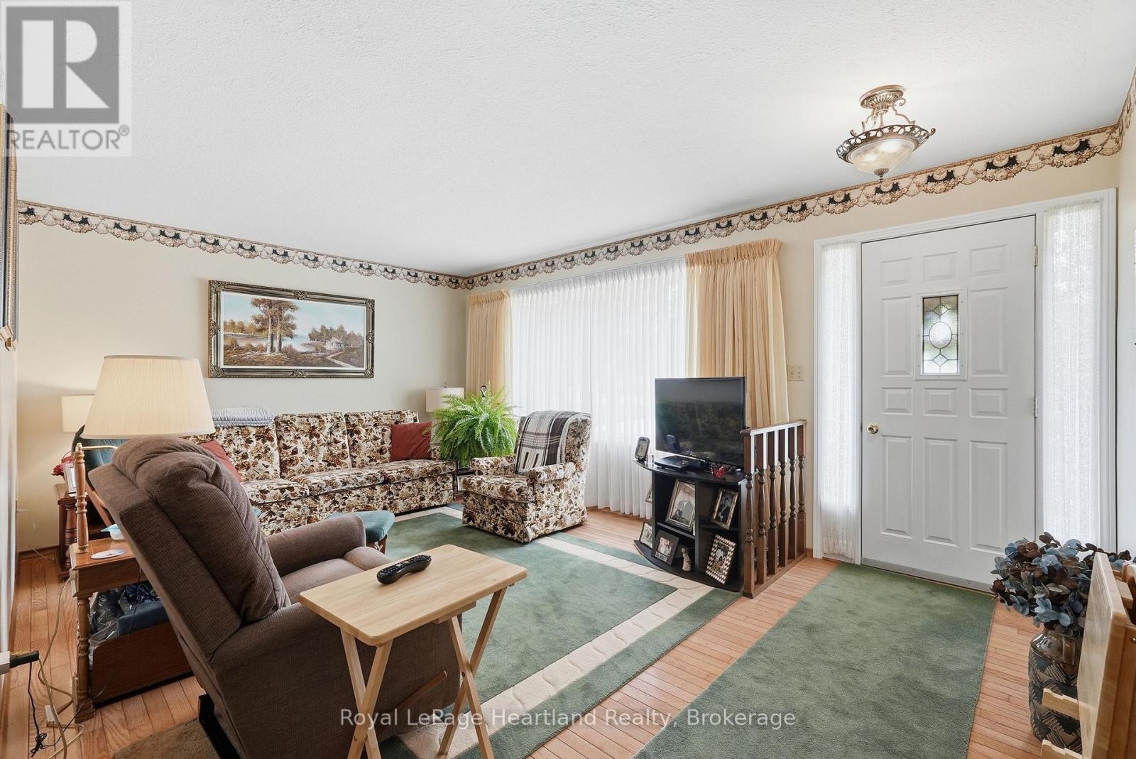 265 THOMAS STREET - 6