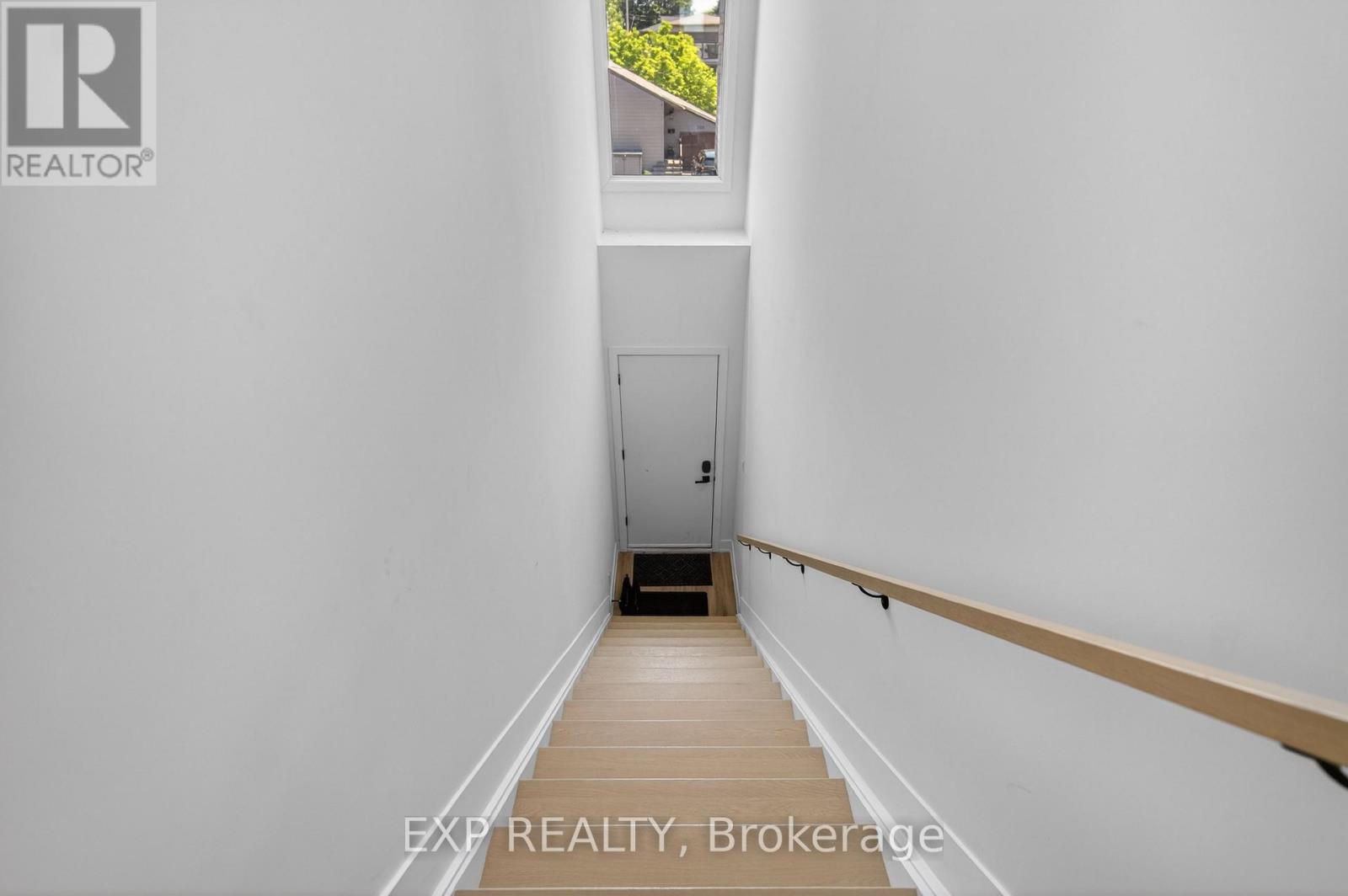 273 DUNCAIRN AVENUE - 19