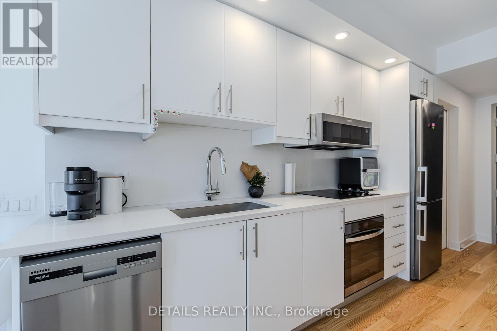 #610 180 GEORGE STREET - 7