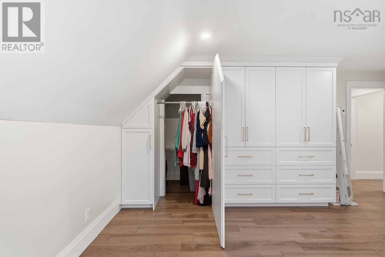 939 Bellevue Avenue - 27