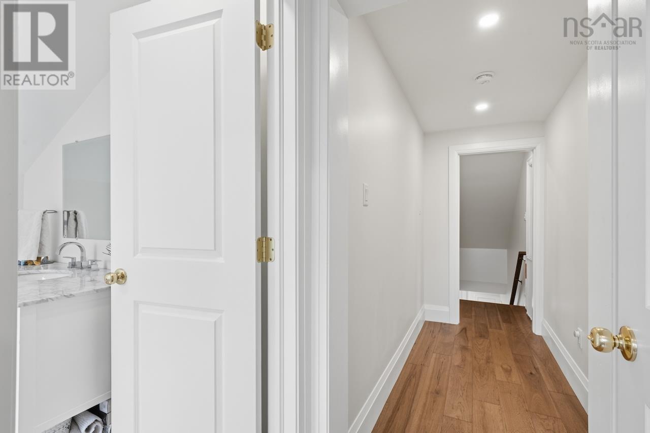 939 Bellevue Avenue - 32