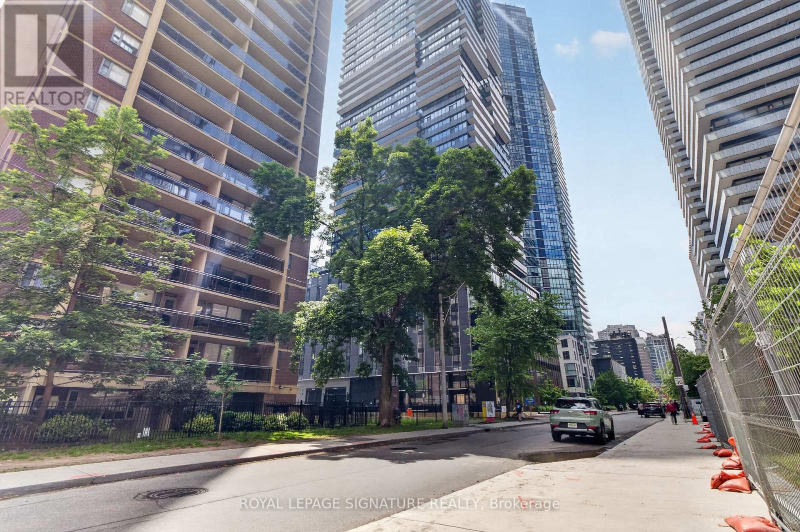 Listing photo of 4303 - 55 CHARLES STREET E