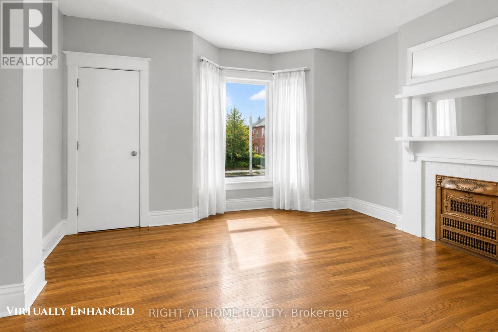 2nd Floor Living Room