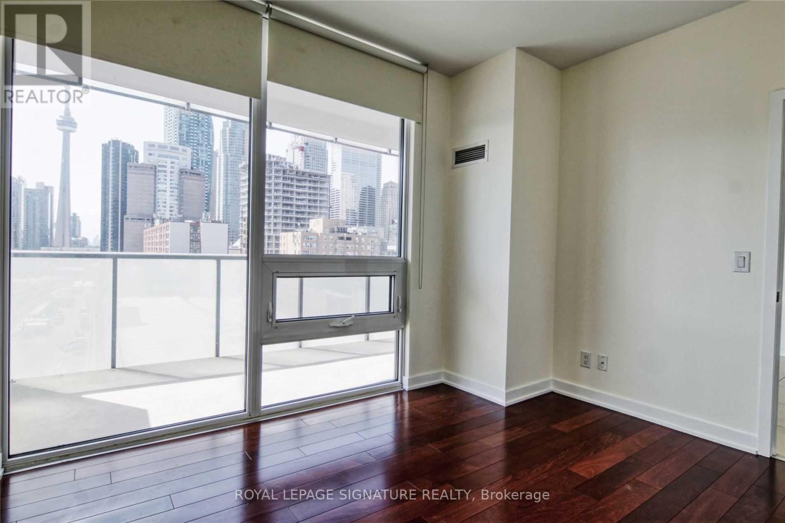 #914 1 MARKET STREET - 20