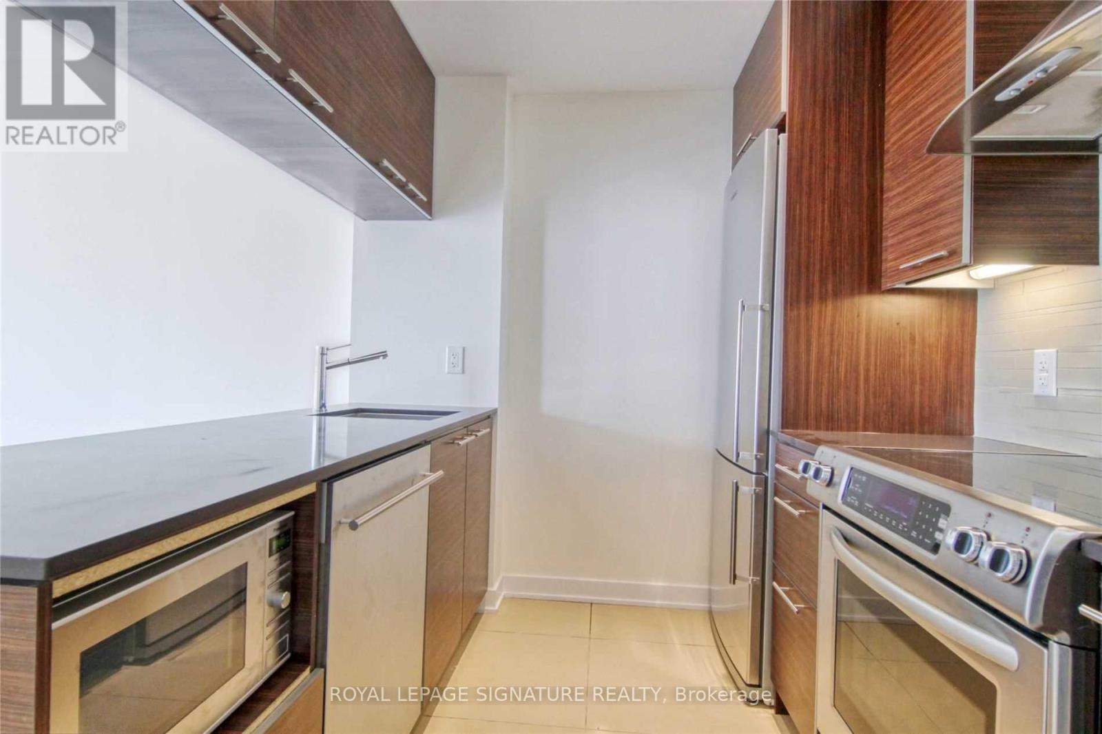 #914 1 MARKET STREET - 8