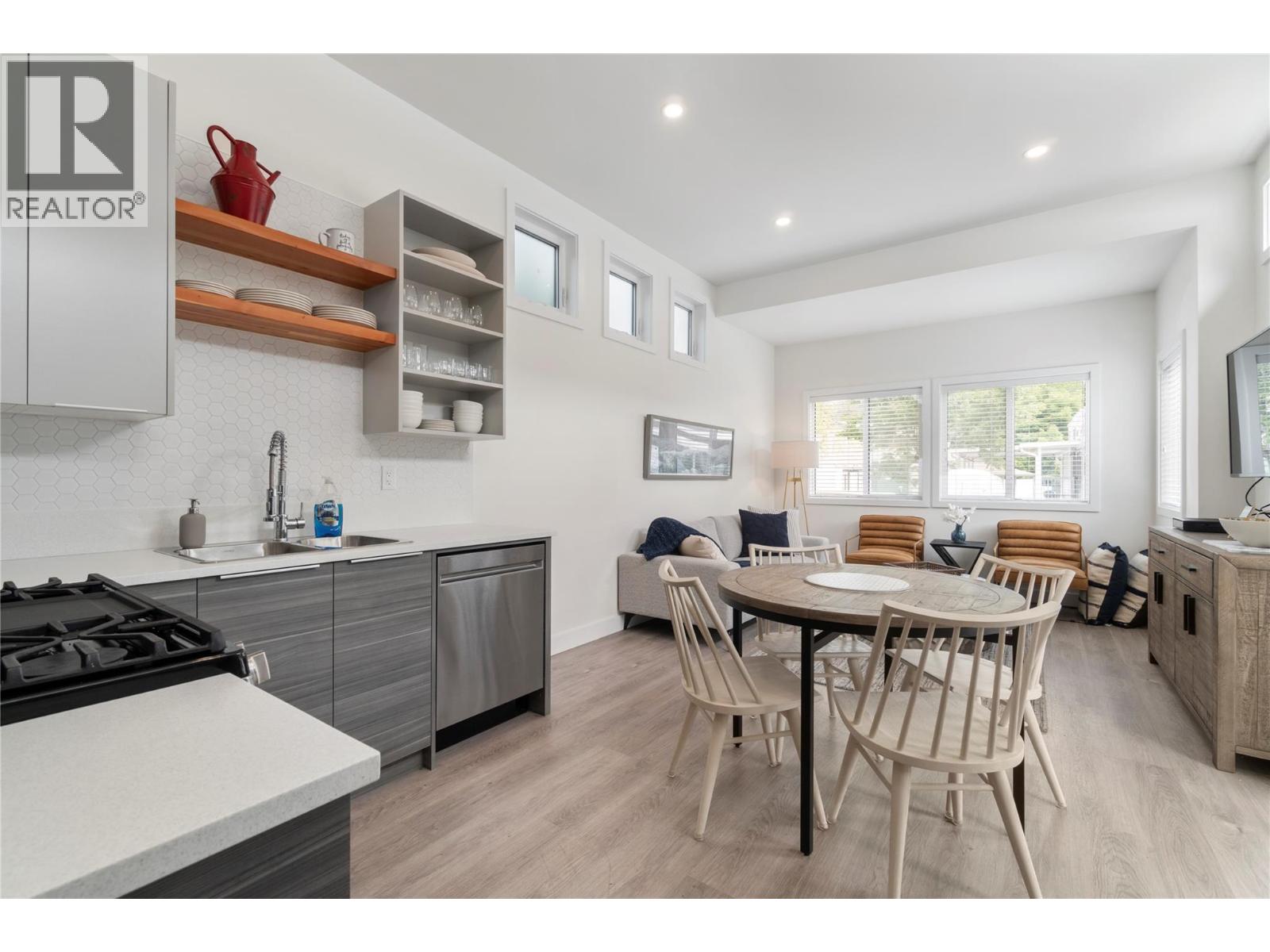 #G13 2698 Blind Bay Road - 10